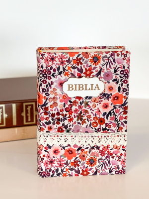 img_6218-2_2_1 Biblie handmade 053 - floral cu dantela